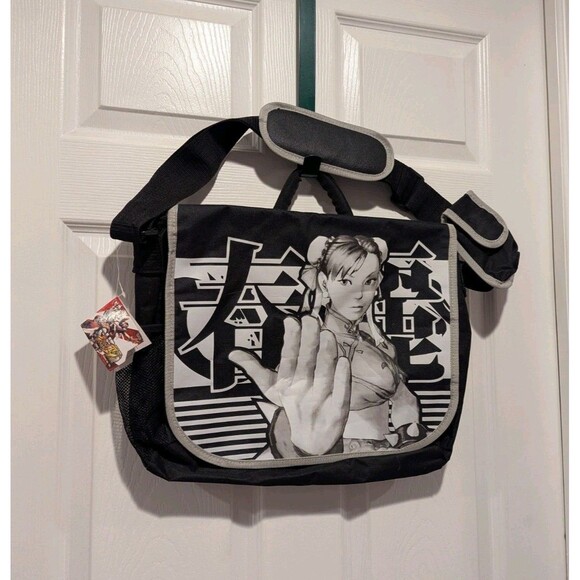 Retro Y2K Street Fighter IV: Chun Li Messenger Bag Capcom Black & White NWT - Picture 2 of 10